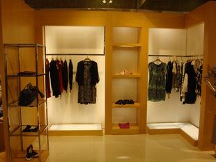 深圳鋪面裝修|色彩、文字、燈光的應(yīng)用（一）